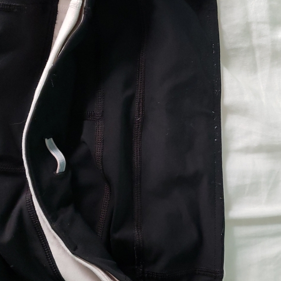 SOLD- Lululemon speed tights with ankle ruching - Picture 9 of 9